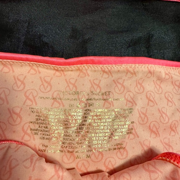 Victoria Secret bombshell bikini - Picture 4 of 4